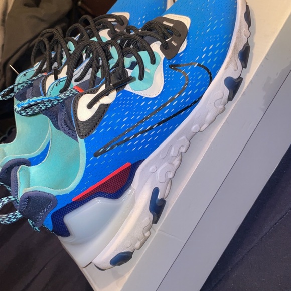 Nikes - Picture 1 of 3